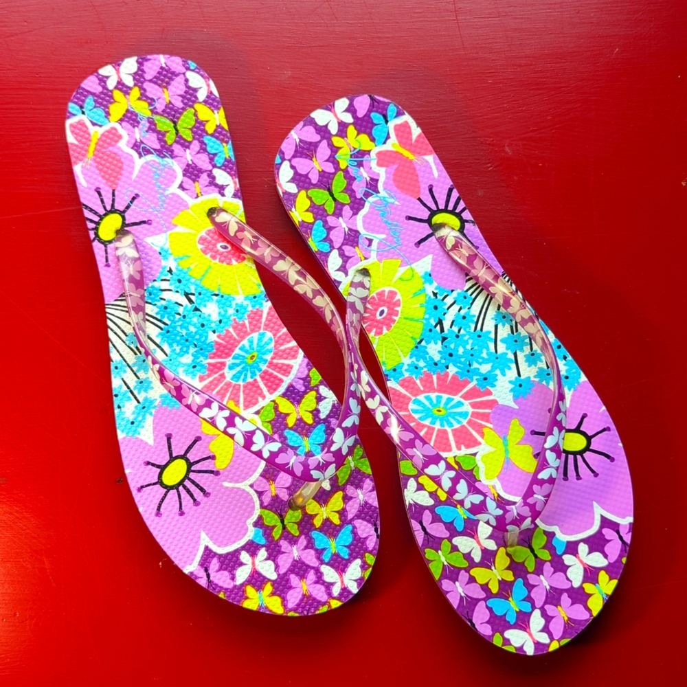 Vera Bradley (RETIRED) Flip Flops 9/10